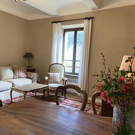 Le Mas De Roussa Meyrannes Habitación foto