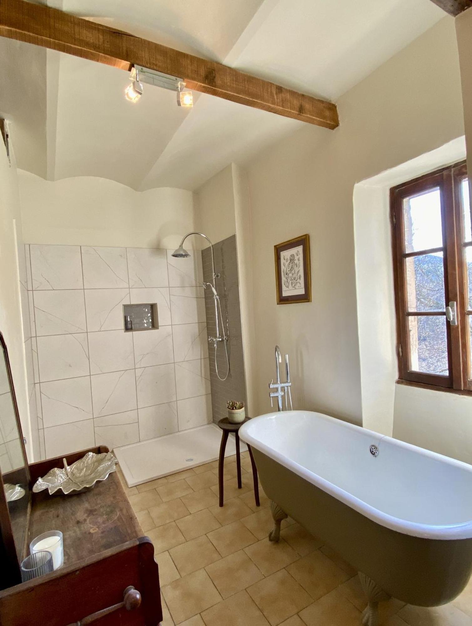 Le Mas De Roussa Meyrannes Habitación foto