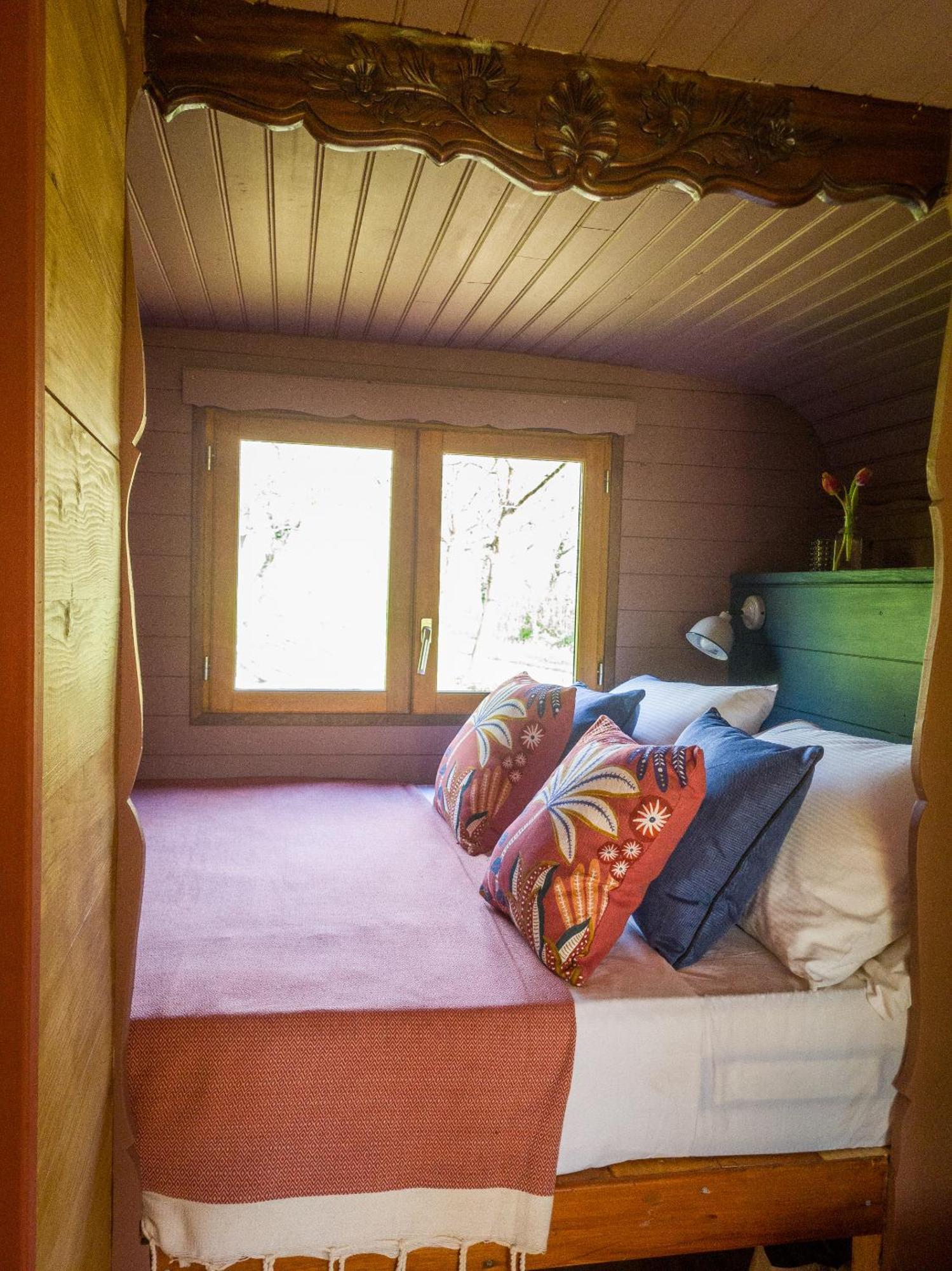 Le Mas De Roussa Meyrannes Habitación foto